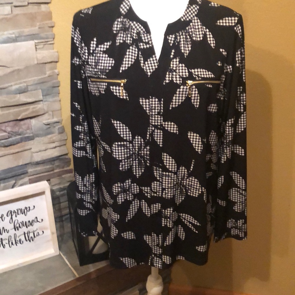 Susan Graver top